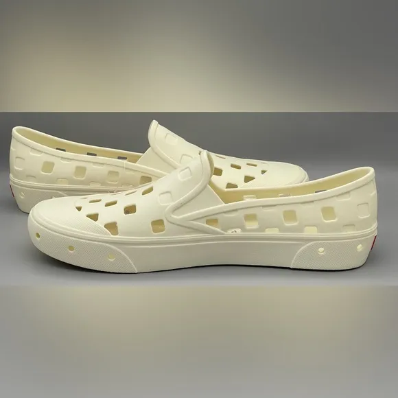 VANS TRK Trek Unisex Slip-On Water Shoes White Cream Rubber Men’s Size 12 NEW