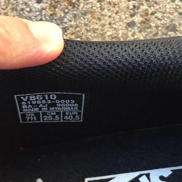 Vans Water-Resistant, Non Slip Sneakers, Size 7