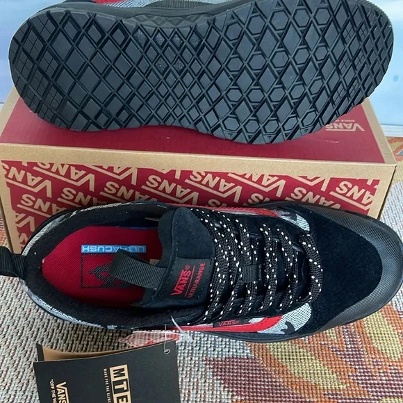 Vans WMNS Ultrarange ExoArctic Camo BlackVN0A5KS4BLKSneakers