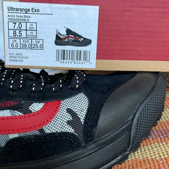 Vans WMNS Ultrarange ExoArctic Camo BlackVN0A5KS4BLKSneakers