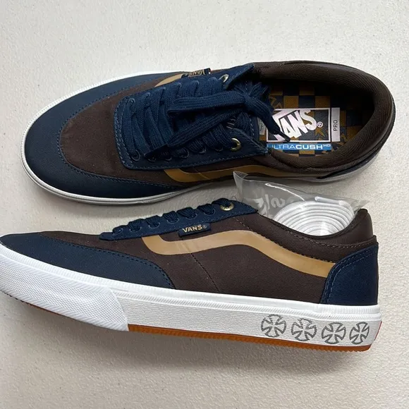 VANS x INDEPENDENT | Crockett Dress Blue, Brown &amp; White Skate Shoes