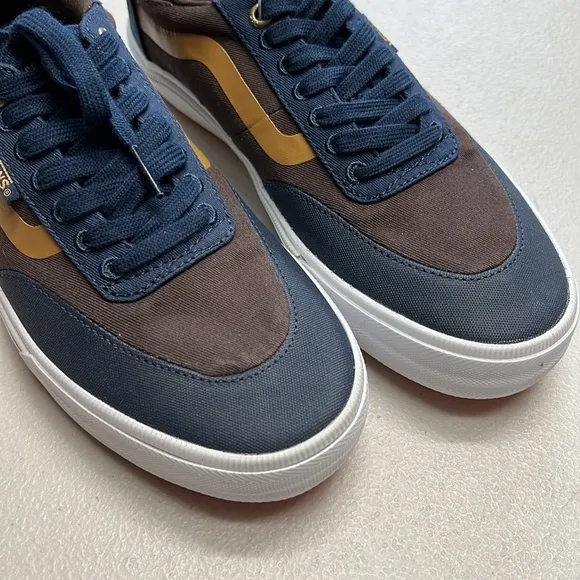 VANS x INDEPENDENT | Crockett Dress Blue, Brown &amp; White Skate Shoes