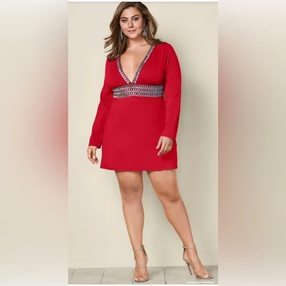 💃🏻🔥VENUS Red Plunging Embellished Dress🔥💃🏻
