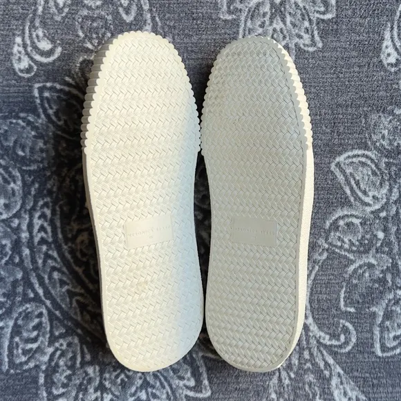 Veronica Beard Panelle Splashy Leopard Print Canvas Slip On Sneakers Size 6