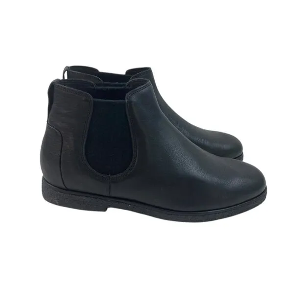 *VINCE Boots Mens Size 13M Black Leather Chelsea Slip On Normcore Waterproof