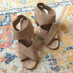 Vince Farrah Suede Leather Criss Cross Open Toe Stacked Block Heel Sandals Tan 9