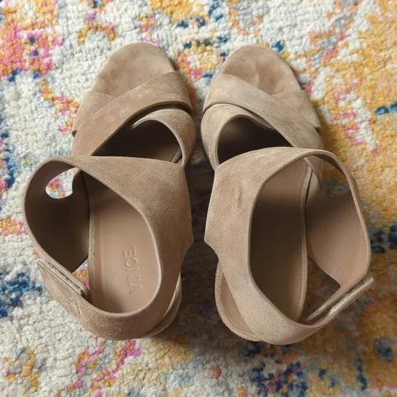 Vince Farrah Suede Leather Criss Cross Open Toe Stacked Block Heel Sandals Tan 9