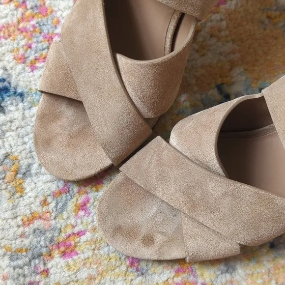 Vince Farrah Suede Leather Criss Cross Open Toe Stacked Block Heel Sandals Tan 9