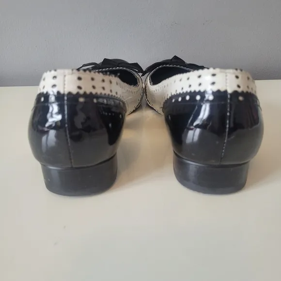 Vintage Arnold Churgin Saddle Style Shoes With Cutouts, VGUC, Size 6.5