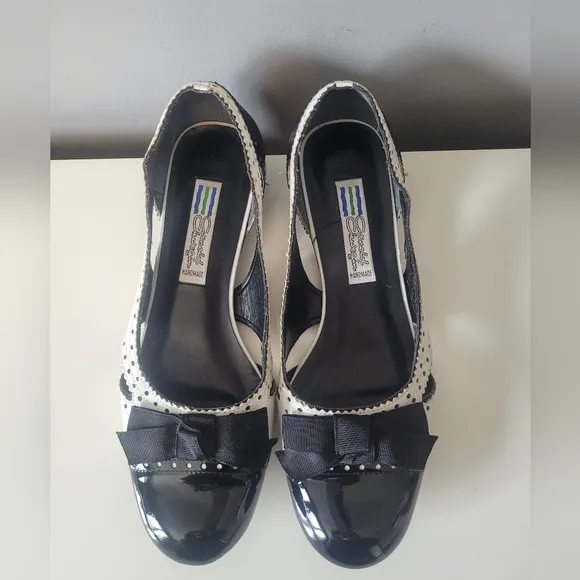 Vintage Arnold Churgin Saddle Style Shoes With Cutouts, VGUC, Size 6.5