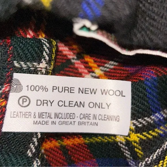 Vintage authentic Scotland kilt skirt red plaid tartan grunge highland home ind.