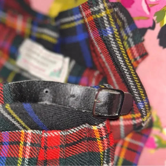 Vintage authentic Scotland kilt skirt red plaid tartan grunge highland home ind.