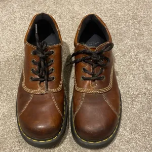 Vintage Dr. Marten's‎ 8A47 Brown Leather Shoes Chunky Grunge Size Men’s 9