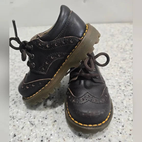 Vintage Dr. Martens Children's Brogues - US 7 toddler