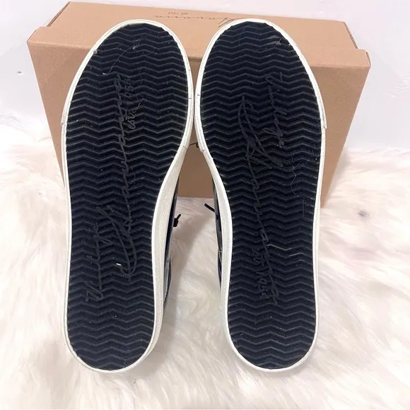 Vintage Havana Women’s Quincy Liquid Navy Patent Leather Sneakers Shoes Size 10