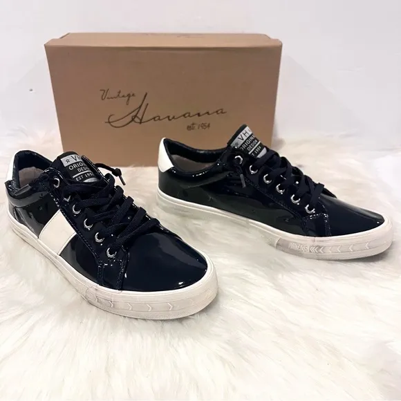 Vintage Havana Women’s Quincy Liquid Navy Patent Leather Sneakers Shoes Size 10