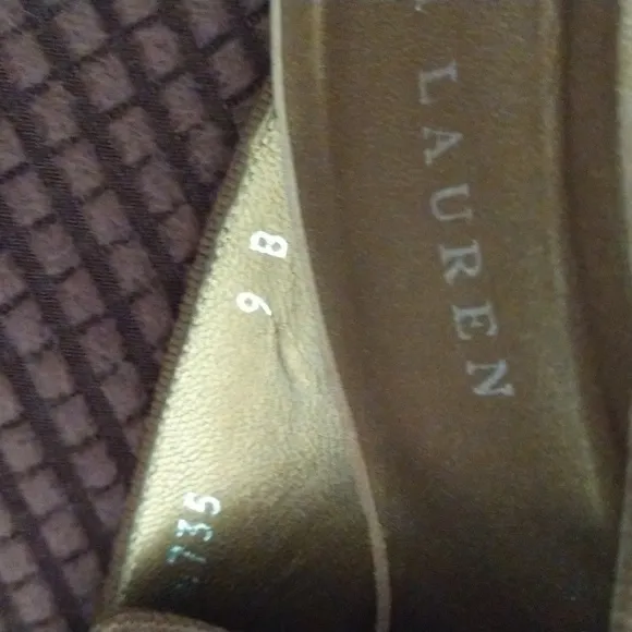 Vintage Kitten Heel Mule Pumps Mismatched Szs 9 8 GUC