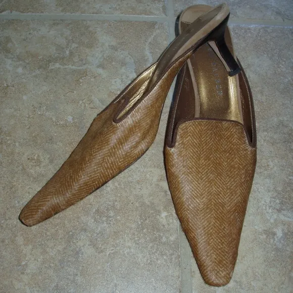 Vintage Kitten Heel Mule Pumps Mismatched Szs 9 8 GUC