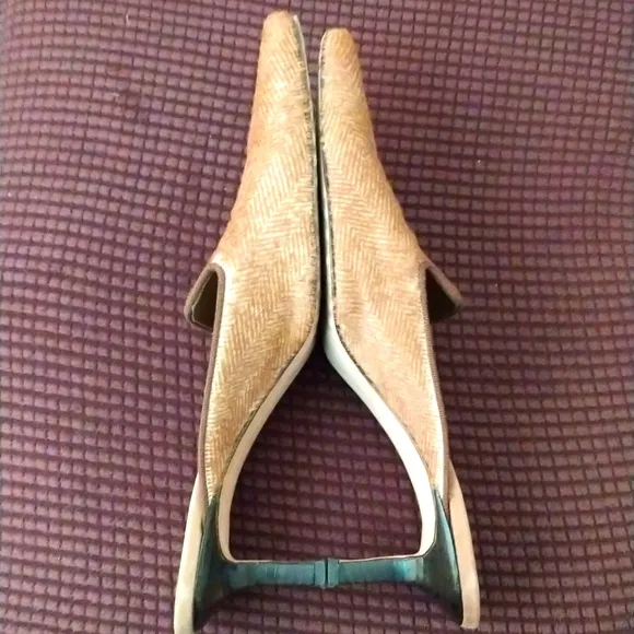 Vintage Kitten Heel Mule Pumps Mismatched Szs 9 8 GUC