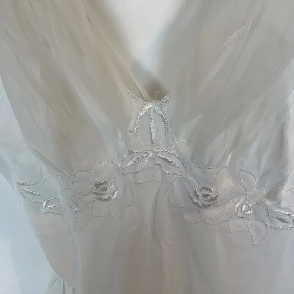 Vintage White Lace Nightgown, Robe and Slipper Set