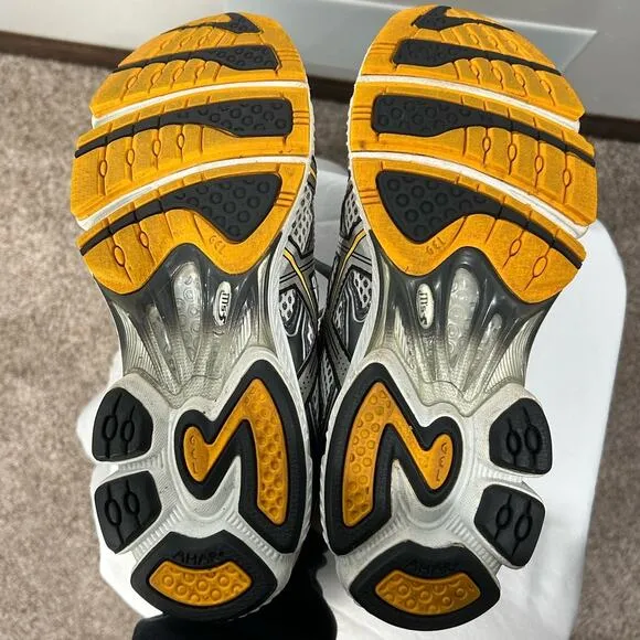 Vintage y2k Men's 9.5 Asics Gel Cumulus 11 Yellow silver metallic sneakers shoes