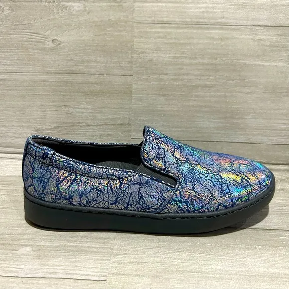 Vionic Avery Pro Slip On Shoes Blue Metallic