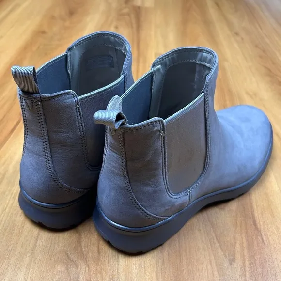 Vionic Gray Winter &amp; Rain Boots