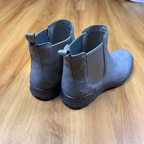 Vionic Gray Winter &amp; Rain Boots