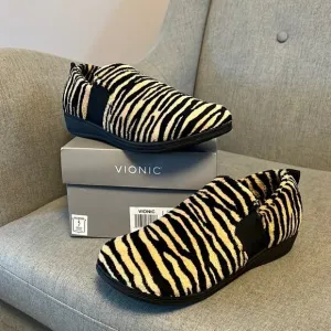 Vionic Indulge Kalia Tiger stripe slip on slipper size 5