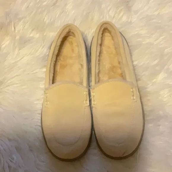 Vionic Lynez Cozy Comfortable Indoor Outdoor Faux Shearling Slippers Size 8.