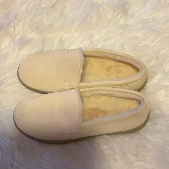 Vionic Lynez Cozy Comfortable Indoor Outdoor Faux Shearling Slippers Size 8.
