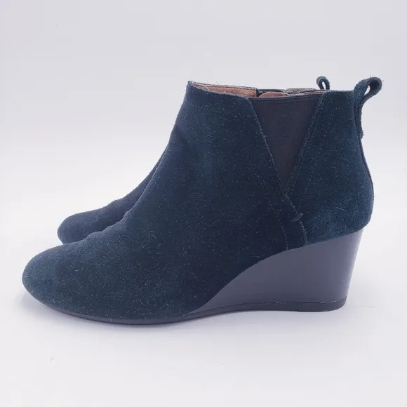 Vionic Paloma Ankle Wedge Boot Bootie Black Suede Waterproof Size 7.5