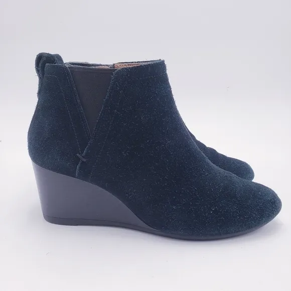 Vionic Paloma Ankle Wedge Boot Bootie Black Suede Waterproof Size 7.5