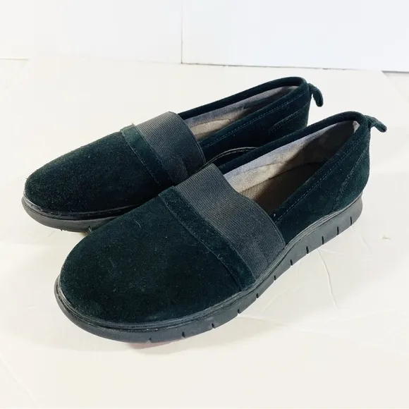 Vionic Women’s 8.5 Slip On Shoes Loafers  Comfort Flats Kristi Black Suede NWOT