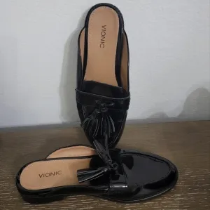 VIONIC Women's Black Tassel Loafers Sz 8 *Worn Once*