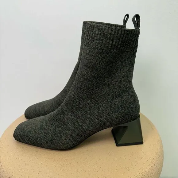 Vivaia Women’s Regina Peo Dark Olive Square-Toe Water-Repellent Heeled Boots