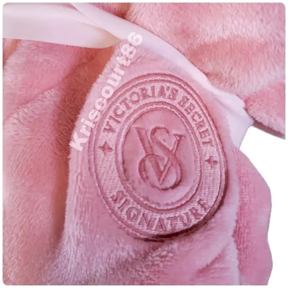 VS Passion Pink Robe &amp; Slippers NEW WITH TAGS