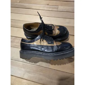 Vtg Doc Martens Platform Shoes Wing Tip Brogue Womens US 6 Y2K Chunky England