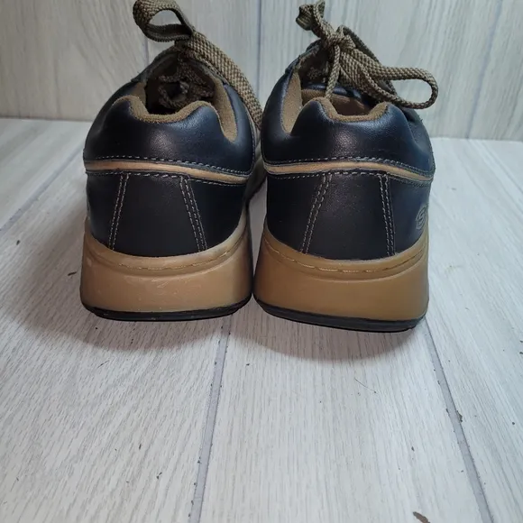 Vtg Y2K Chunky Skechers Men's Black and Tan Leather Shoes Size 9.5 Preppy
