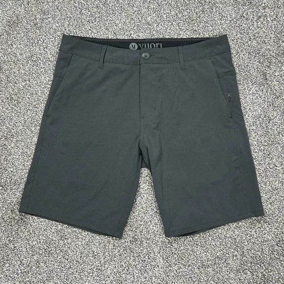 Vuori Meta Shorts Mens 30 Chino Charcoal Gray 9&quot; Inseam Athleisure Gym Workout