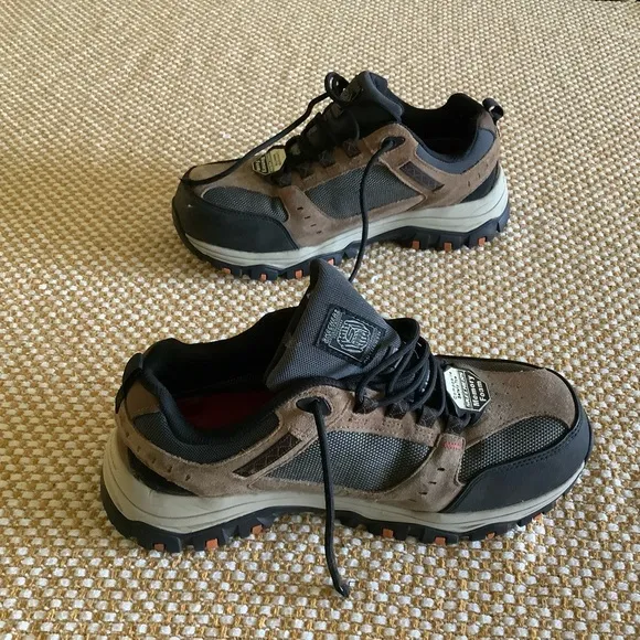 Waterproof work shoes Skechers Men’s waterproof construction safety toe size 8