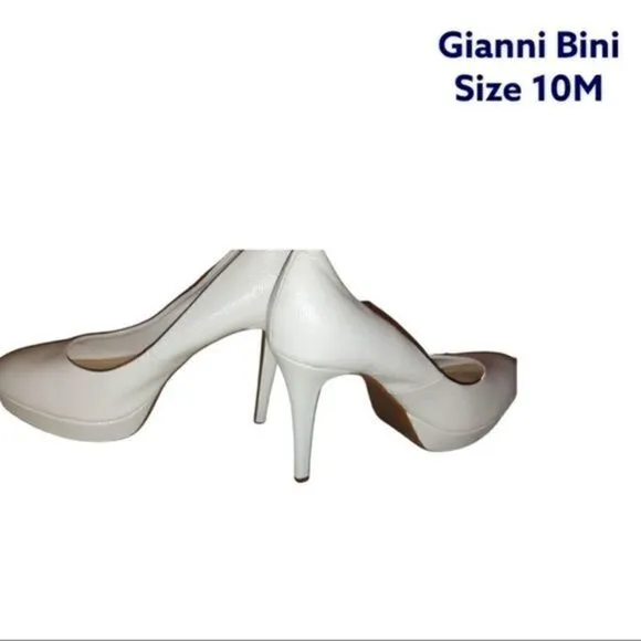 White platform Gianni Bini Heels