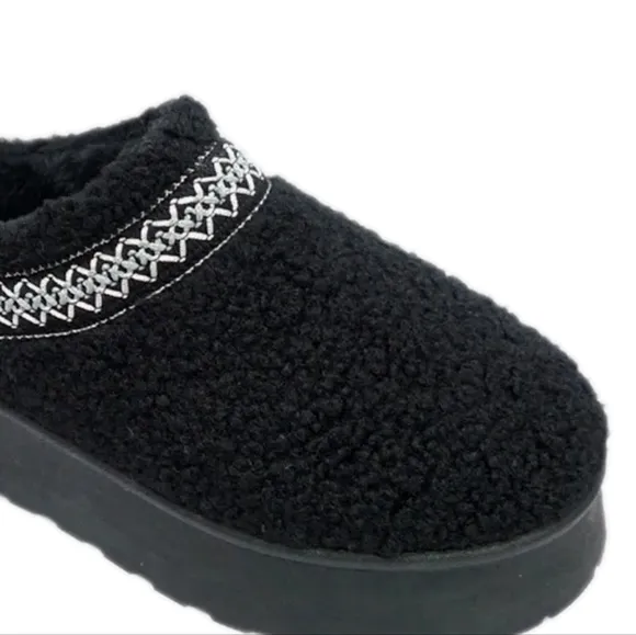 Wild Diva Platform Sherpa Slippers Tazz Embroidered Slip-on Boots Boho Shoes