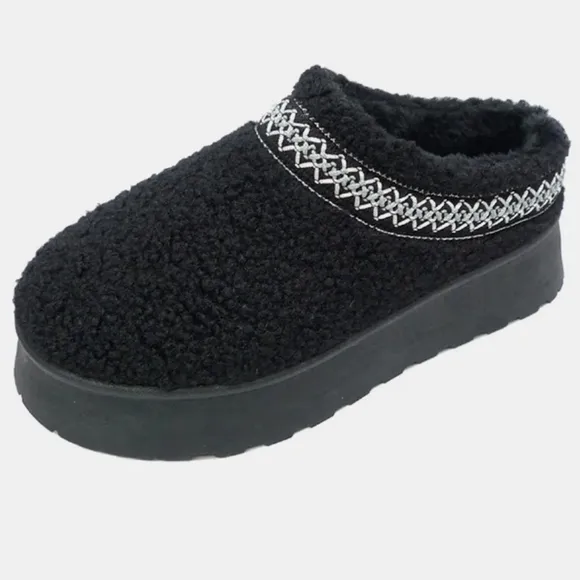Wild Diva Platform Sherpa Slippers Tazz Embroidered Slip-on Boots Boho Shoes