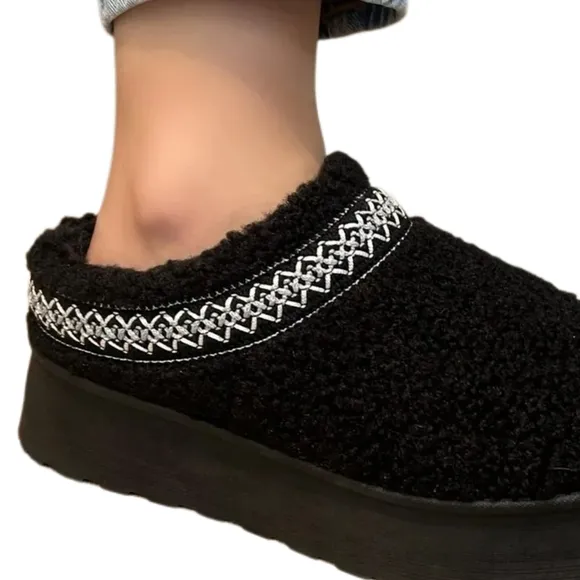 Wild Diva Platform Sherpa Slippers Tazz Embroidered Slip-on Boots Boho Shoes