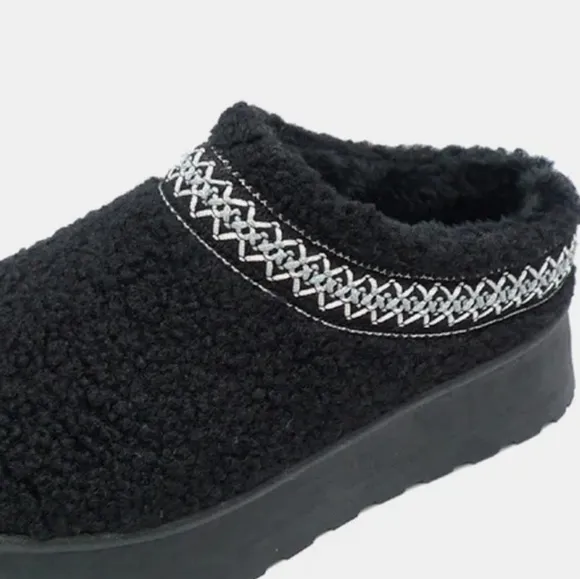 Wild Diva Platform Sherpa Slippers Tazz Embroidered Slip-on Boots Boho Shoes