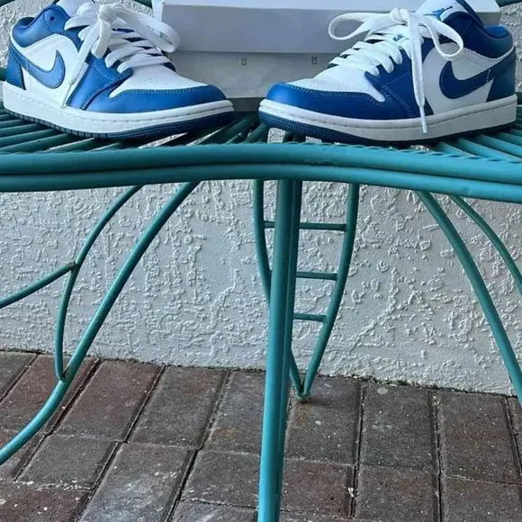 Women's Air Jordan low Size 6W Marina Blue 2022 DC0774-114 GREAT CONDITION