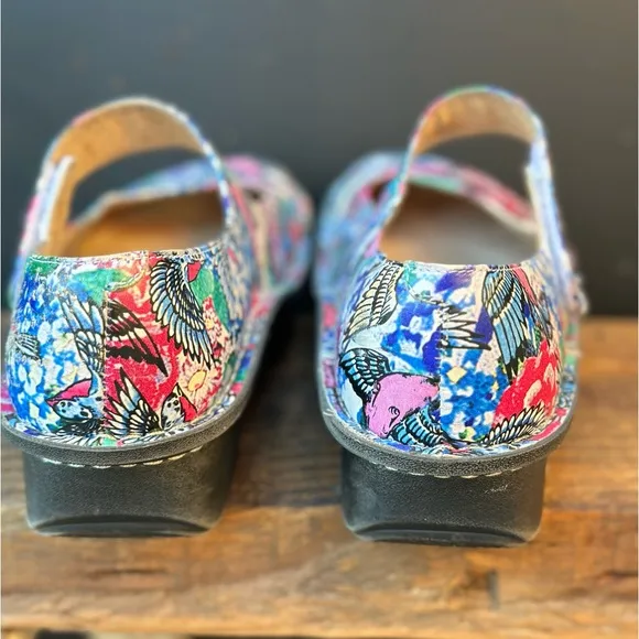 Women's Alegria‎ &quot;Paloma&quot; Mary-Janes multicolor &quot;Finch&quot; print. Size 36