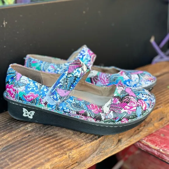 Women's Alegria‎ &quot;Paloma&quot; Mary-Janes multicolor &quot;Finch&quot; print. Size 36