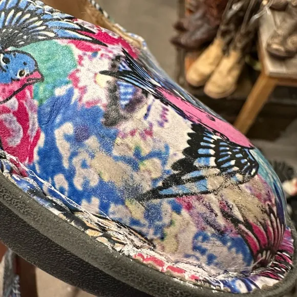 Women's Alegria‎ &quot;Paloma&quot; Mary-Janes multicolor &quot;Finch&quot; print. Size 36